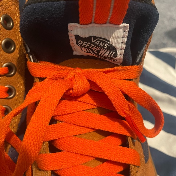 Vans - Picture 4 of 8